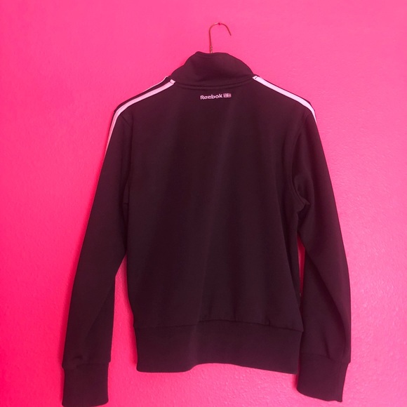 SOLDDDD REEBOK JACKET ✨ Black and baby pink - Picture 3 of 3